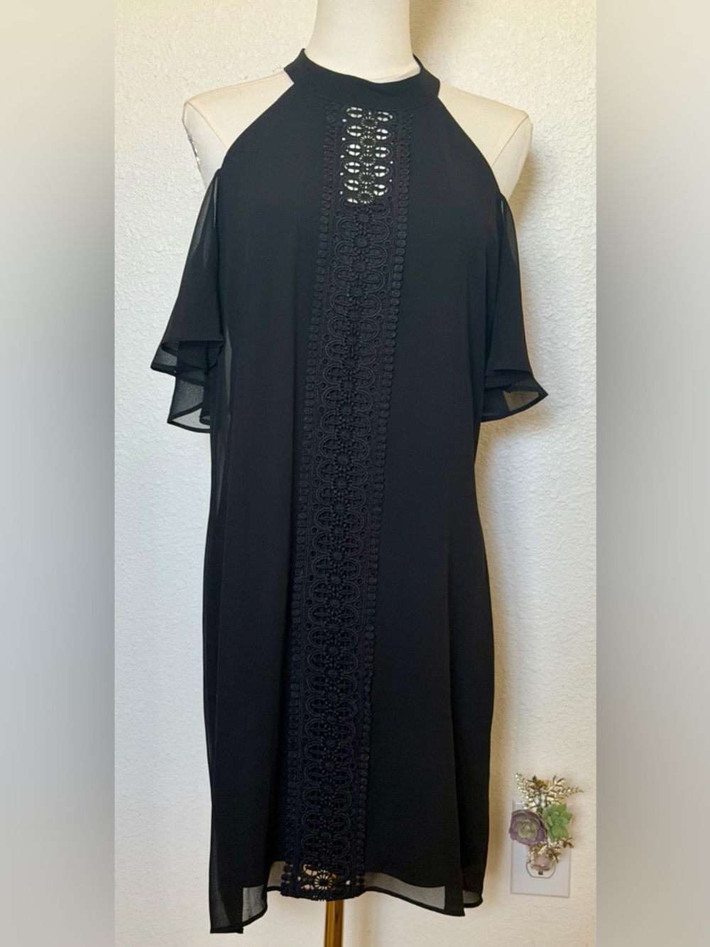 I.N. San Francisco Black Cold-Shoulder Lace-Trim Midi Dress